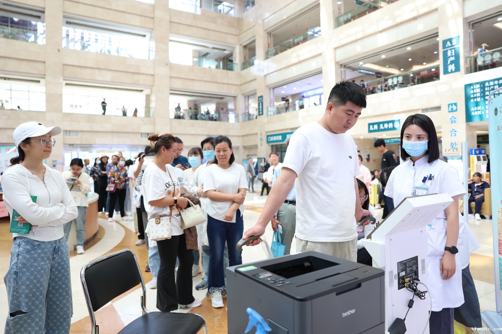 山西白求恩医院a 5.15免费测量体成分.JPG